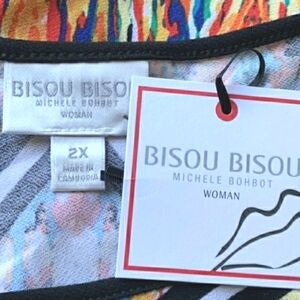 Bisou Bisou Cold Shoulder Bold Geometric Top